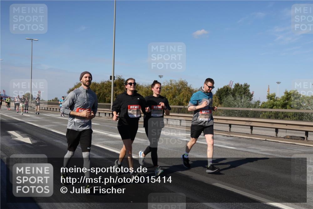 03.10.2025 - Köhlbrandbrückenlauf Julia Fischer http://msf.ph/oto/9015414 03.10.2025 13:13:20 Position 3 5347, 15505 meine-sportfotos.de