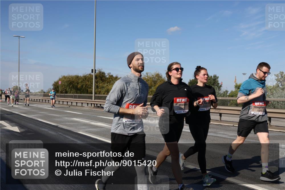 03.10.2025 - Köhlbrandbrückenlauf Julia Fischer http://msf.ph/oto/9015420 03.10.2025 13:13:21 Position 3 6792, 5347, 5301, 5505 meine-sportfotos.de