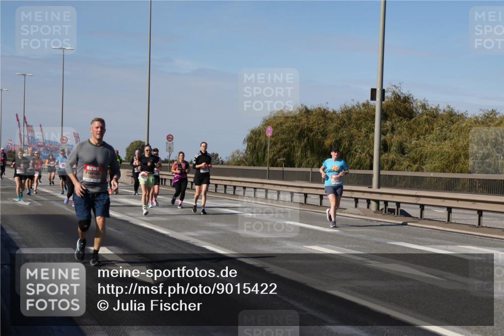 03.10.2025 - Köhlbrandbrückenlauf Julia Fischer http://msf.ph/oto/9015422 03.10.2025 13:13:24 Position 3  meine-sportfotos.de