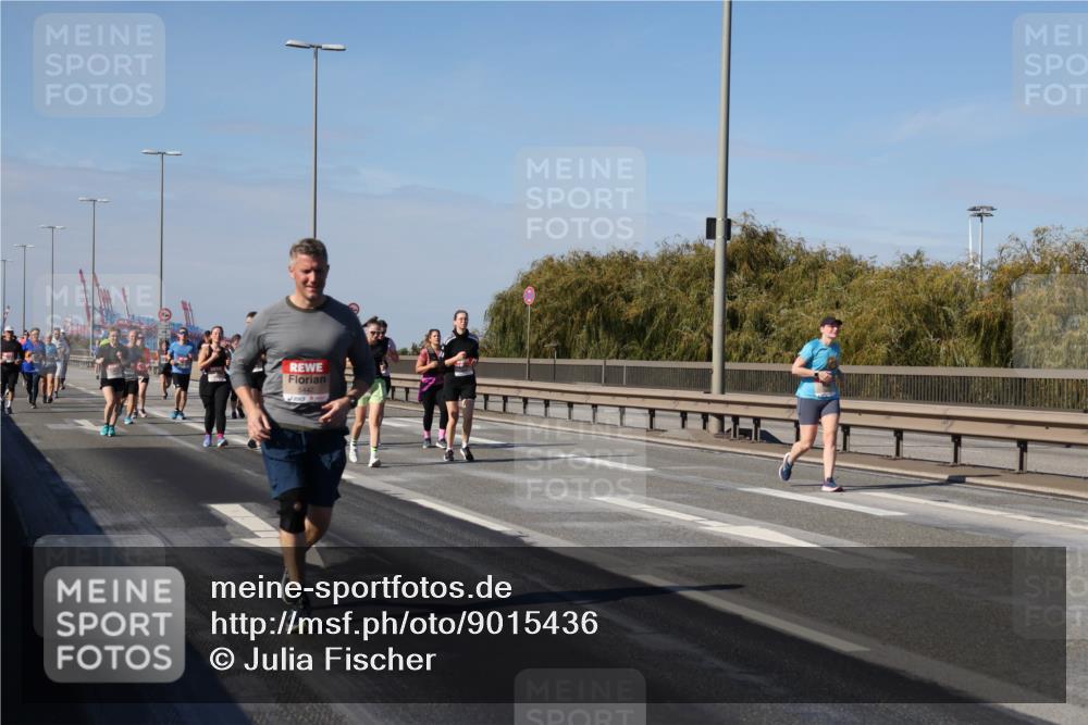 03.10.2025 - Köhlbrandbrückenlauf Julia Fischer http://msf.ph/oto/9015436 03.10.2025 13:13:26 Position 3 5442 meine-sportfotos.de
