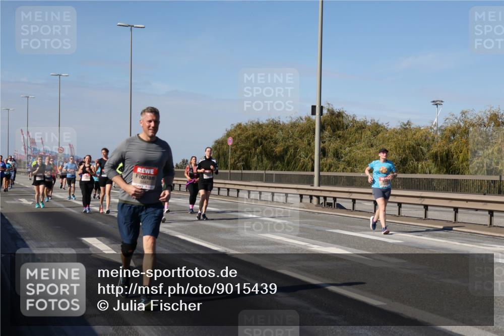 03.10.2025 - Köhlbrandbrückenlauf Julia Fischer http://msf.ph/oto/9015439 03.10.2025 13:13:26 Position 3 5442 meine-sportfotos.de