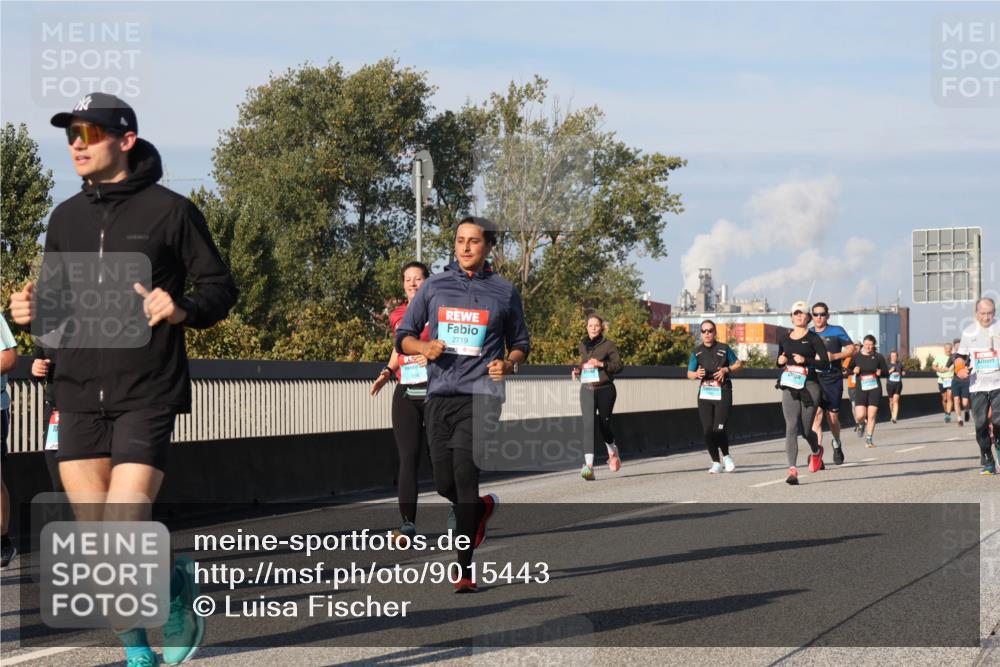 03.10.2025 - Köhlbrandbrückenlauf Luisa Fischer http://msf.ph/oto/9015443 03.10.2025 11:00:25 Position 3 2719 meine-sportfotos.de