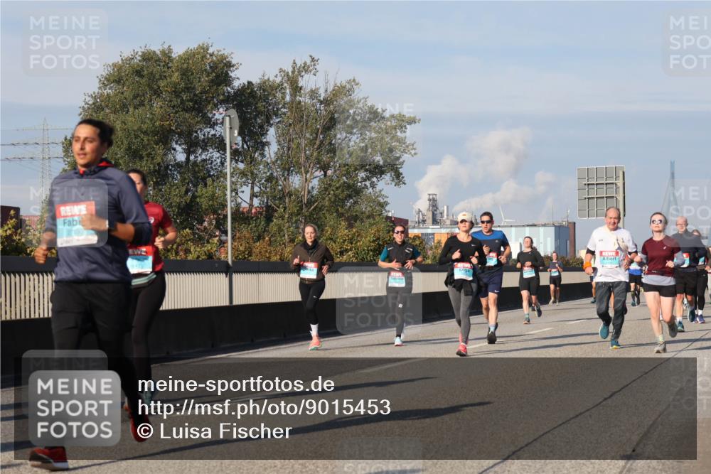 03.10.2025 - Köhlbrandbrückenlauf Luisa Fischer http://msf.ph/oto/9015453 03.10.2025 11:00:26 Position 3 2719 meine-sportfotos.de