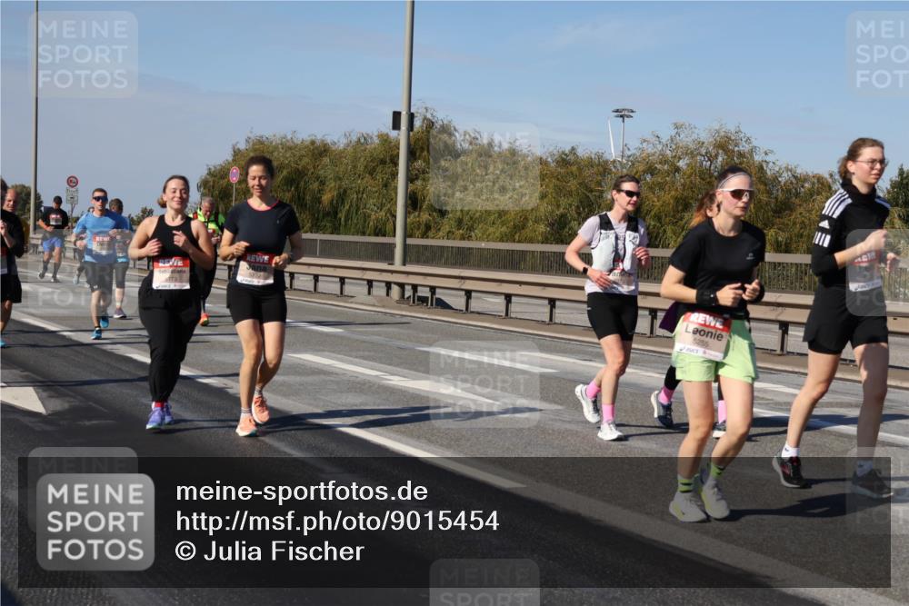 03.10.2025 - Köhlbrandbrückenlauf Julia Fischer http://msf.ph/oto/9015454 03.10.2025 13:13:33 Position 3 5772, 5255 meine-sportfotos.de