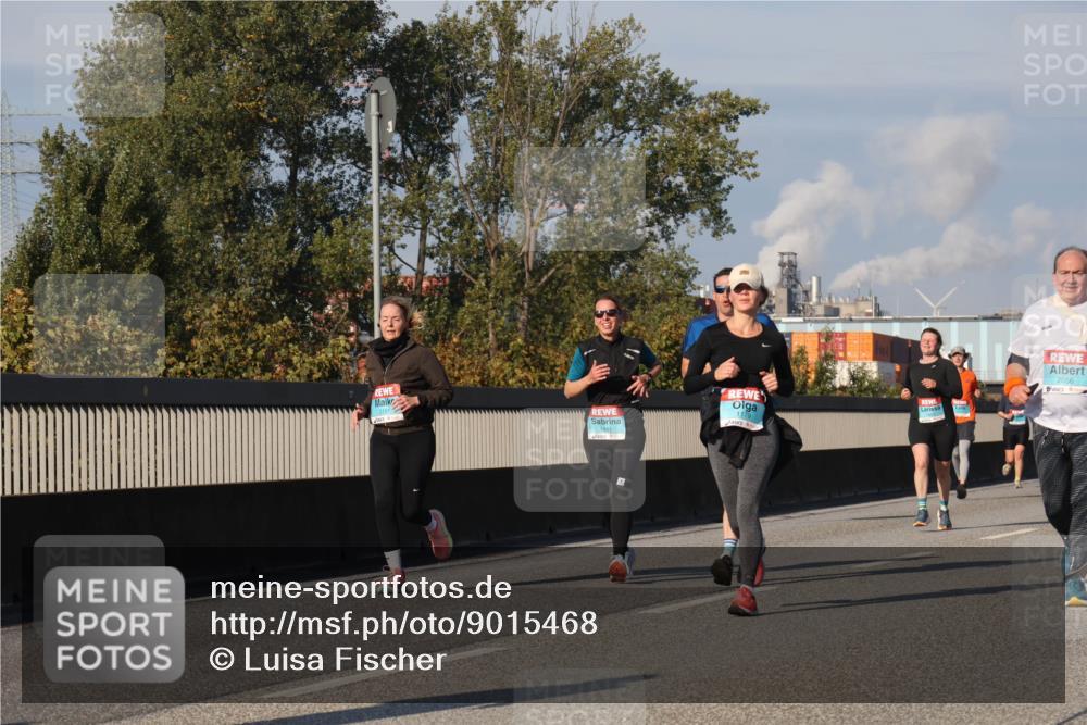 03.10.2025 - Köhlbrandbrückenlauf Luisa Fischer http://msf.ph/oto/9015468 03.10.2025 11:00:28 Position 3 31911, 1179, 1481, 2056 meine-sportfotos.de