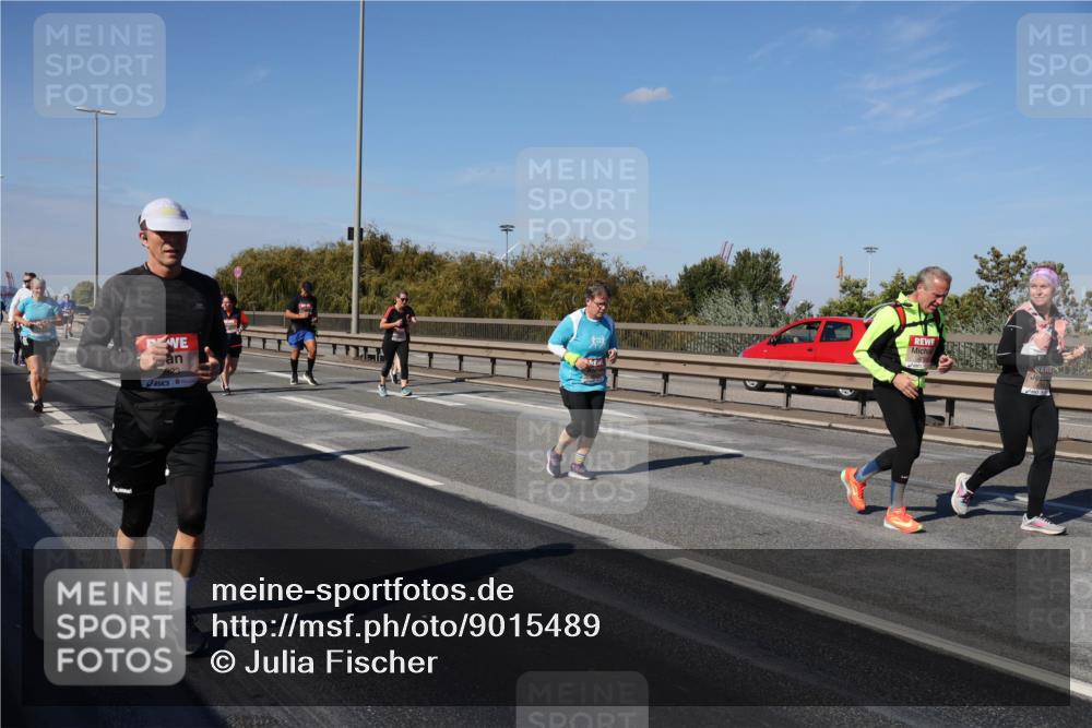 03.10.2025 - Köhlbrandbrückenlauf Julia Fischer http://msf.ph/oto/9015489 03.10.2025 13:13:40 Position 3 5923 meine-sportfotos.de