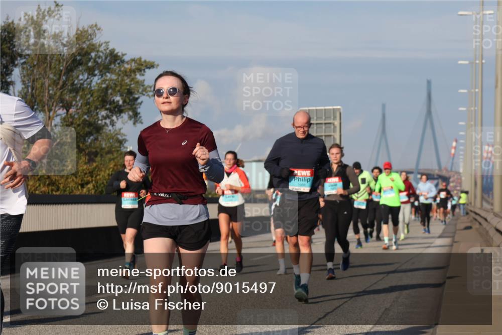 03.10.2025 - Köhlbrandbrückenlauf Luisa Fischer http://msf.ph/oto/9015497 03.10.2025 11:00:31 Position 3 1666 meine-sportfotos.de