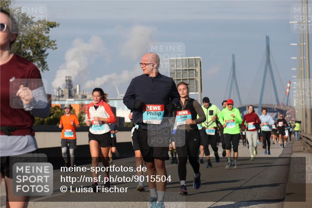 03.10.2025 - Köhlbrandbrückenlauf Luisa Fischer http://msf.ph/oto/9015504 03.10.2025 11:00:32 Position 3 1446, 1666, 1821 meine-sportfotos.de