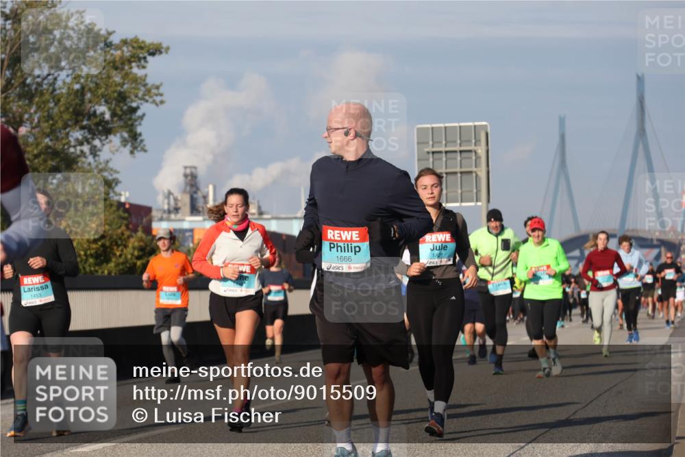 03.10.2025 - Köhlbrandbrückenlauf Luisa Fischer http://msf.ph/oto/9015509 03.10.2025 11:00:32 Position 3 1453, 1666, 1821 meine-sportfotos.de