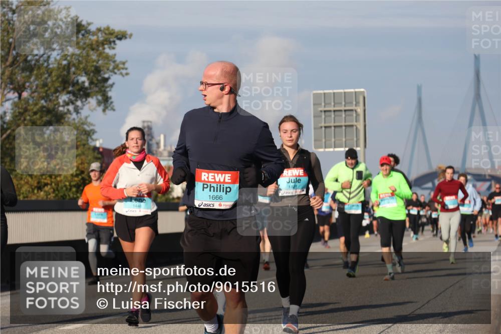 03.10.2025 - Köhlbrandbrückenlauf Luisa Fischer http://msf.ph/oto/9015516 03.10.2025 11:00:33 Position 3 1446, 1666, 1821 meine-sportfotos.de