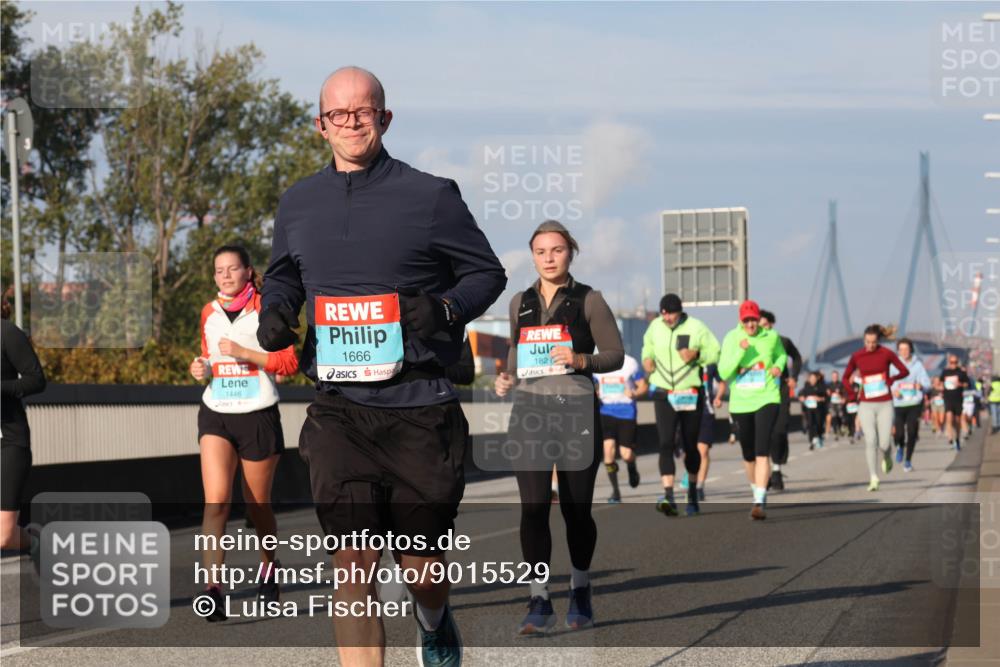 03.10.2025 - Köhlbrandbrückenlauf Luisa Fischer http://msf.ph/oto/9015529 03.10.2025 11:00:34 Position 3 1446, 1666, 182 meine-sportfotos.de