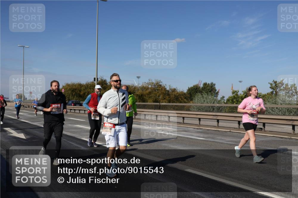 03.10.2025 - Köhlbrandbrückenlauf Julia Fischer http://msf.ph/oto/9015543 03.10.2025 13:13:47 Position 3 4498 meine-sportfotos.de