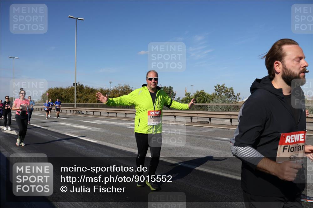 03.10.2025 - Köhlbrandbrückenlauf Julia Fischer http://msf.ph/oto/9015552 03.10.2025 13:13:50 Position 3 5783, 4767 meine-sportfotos.de