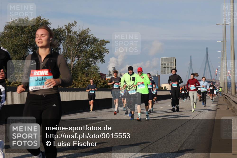 03.10.2025 - Köhlbrandbrückenlauf Luisa Fischer http://msf.ph/oto/9015553 03.10.2025 11:00:36 Position 3 1821 meine-sportfotos.de
