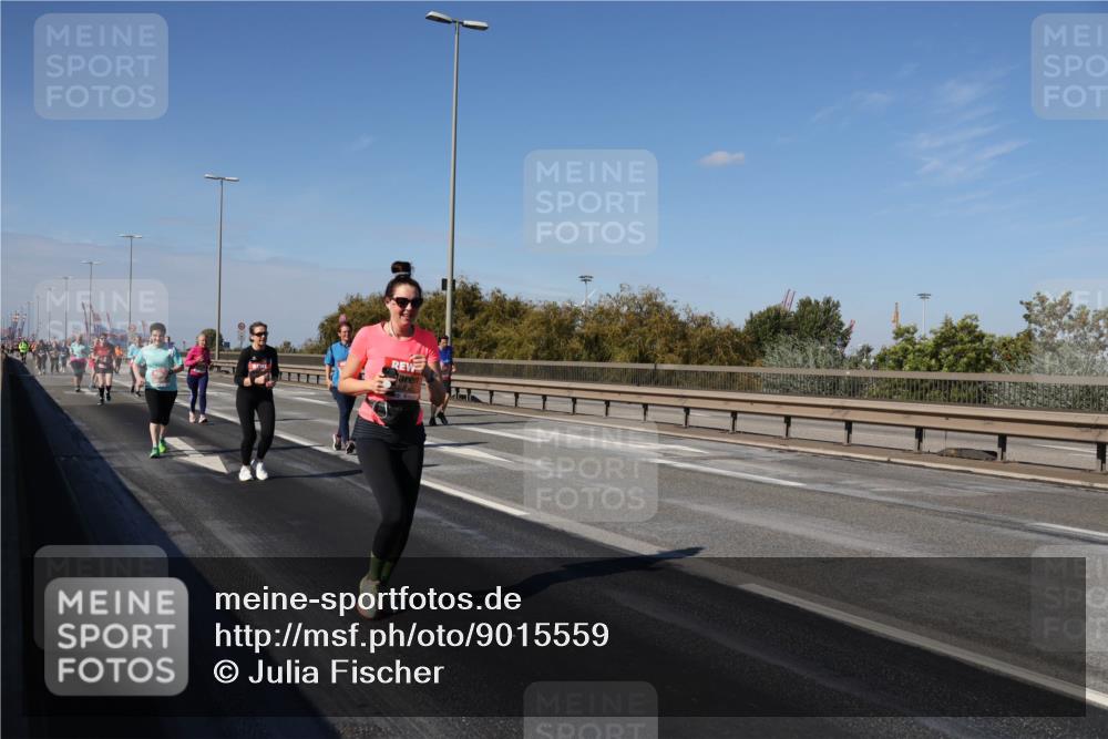 03.10.2025 - Köhlbrandbrückenlauf Julia Fischer http://msf.ph/oto/9015559 03.10.2025 13:13:52 Position 3  meine-sportfotos.de