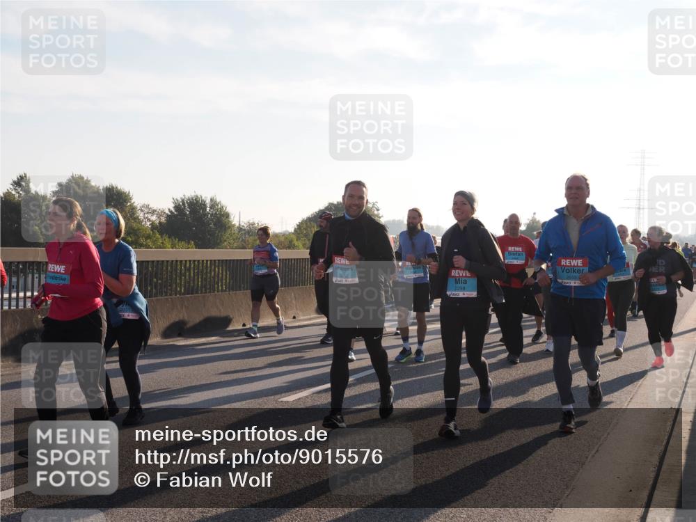 03.10.2025 - Köhlbrandbrückenlauf Fabian Wolf http://msf.ph/oto/9015576 03.10.2025 09:25:23 Position 3 2931, 2300, 2298, 2659 meine-sportfotos.de