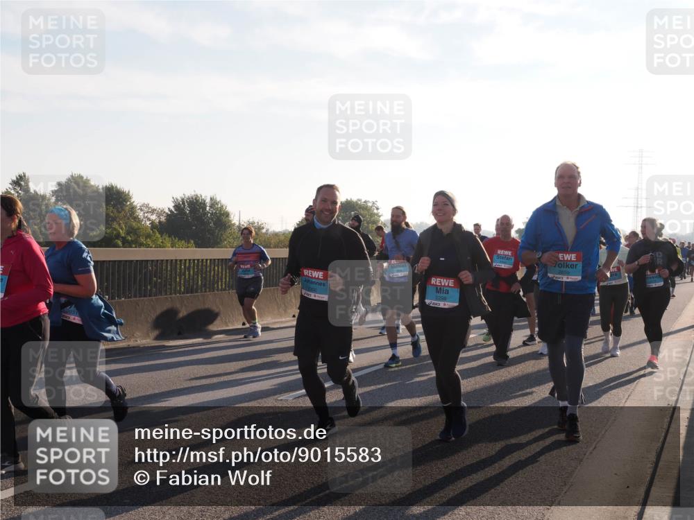 03.10.2025 - Köhlbrandbrückenlauf Fabian Wolf http://msf.ph/oto/9015583 03.10.2025 09:25:24 Position 3 2300, 2298, 2659 meine-sportfotos.de