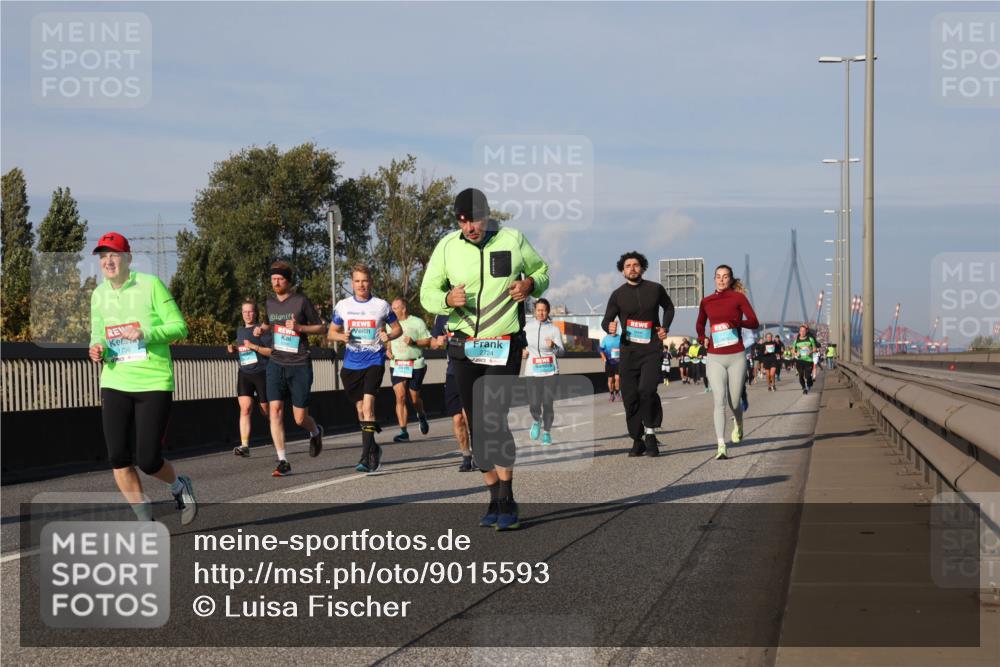 03.10.2025 - Köhlbrandbrückenlauf Luisa Fischer http://msf.ph/oto/9015593 03.10.2025 11:00:40 Position 3 2724 meine-sportfotos.de