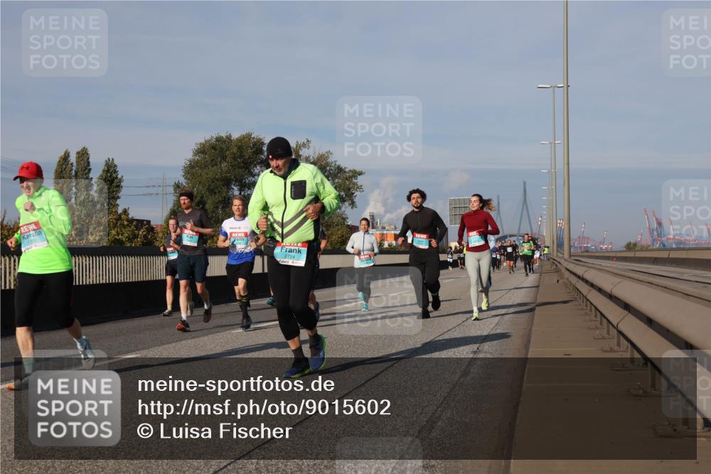 03.10.2025 - Köhlbrandbrückenlauf Luisa Fischer http://msf.ph/oto/9015602 03.10.2025 11:00:41 Position 3 2724 meine-sportfotos.de