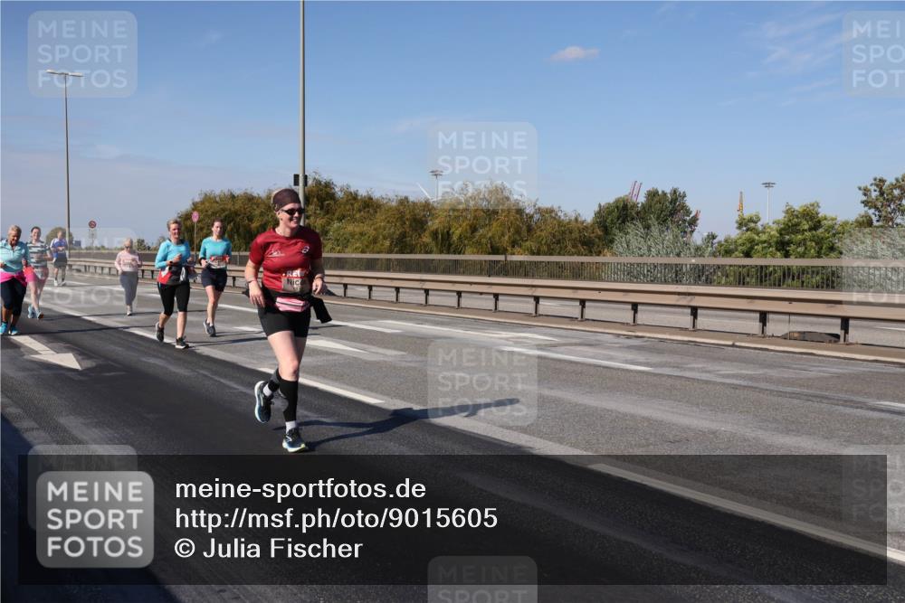 03.10.2025 - Köhlbrandbrückenlauf Julia Fischer http://msf.ph/oto/9015605 03.10.2025 13:13:59 Position 3  meine-sportfotos.de
