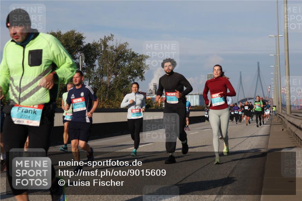 03.10.2025 - Köhlbrandbrückenlauf Luisa Fischer http://msf.ph/oto/9015609 03.10.2025 11:00:42 Position 3 2724, 3047, 3725, 3816 meine-sportfotos.de