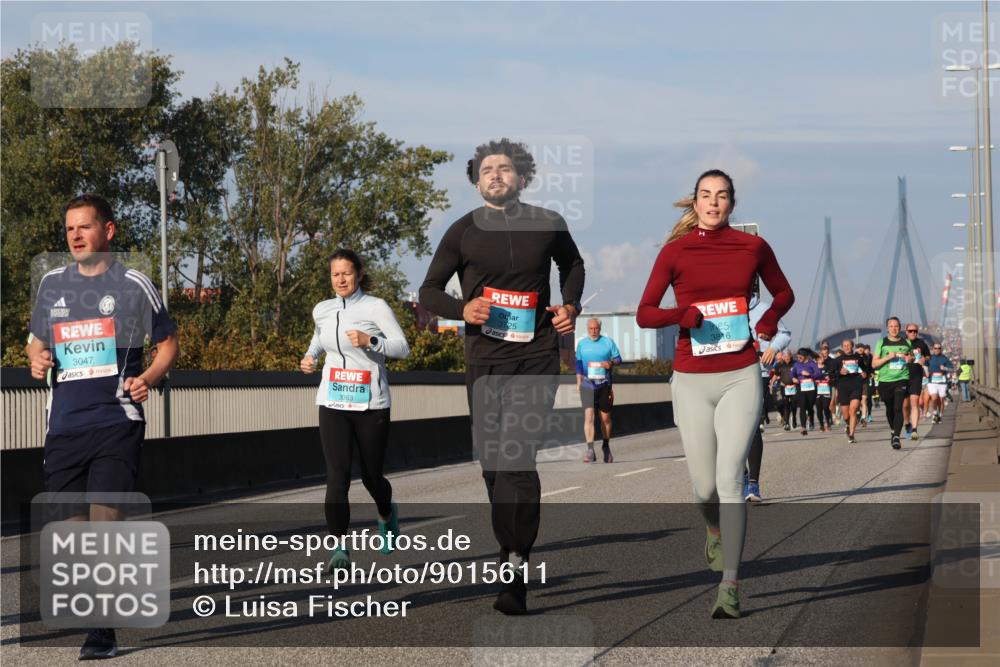 03.10.2025 - Köhlbrandbrückenlauf Luisa Fischer http://msf.ph/oto/9015611 03.10.2025 11:00:42 Position 3 3047, 3063, 3725 meine-sportfotos.de