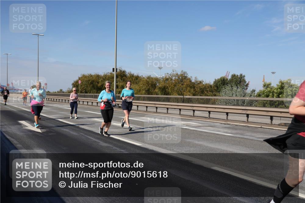 03.10.2025 - Köhlbrandbrückenlauf Julia Fischer http://msf.ph/oto/9015618 03.10.2025 13:14:00 Position 3  meine-sportfotos.de
