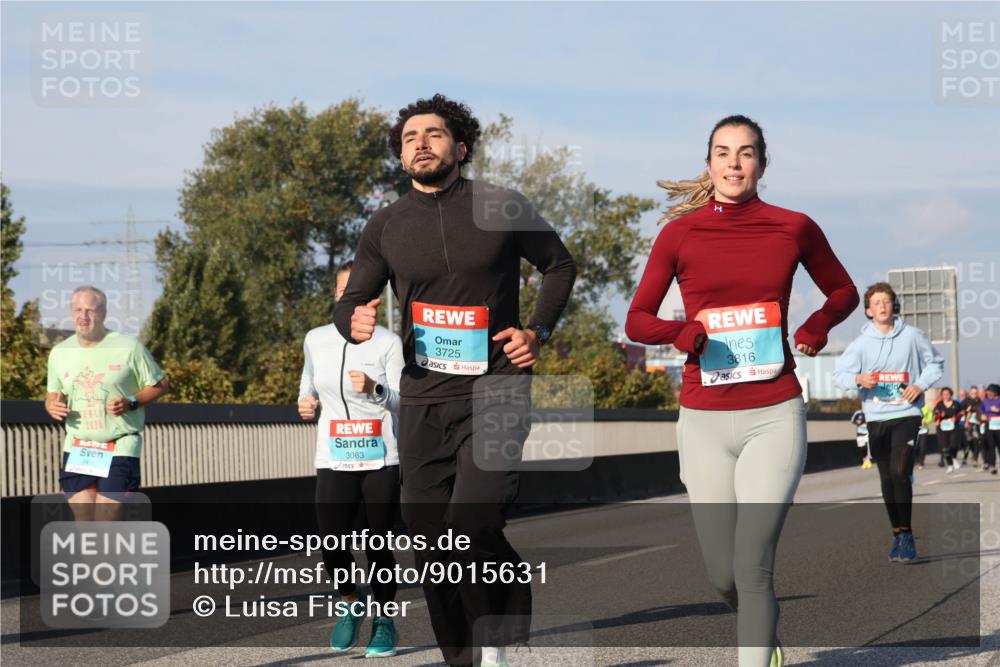 03.10.2025 - Köhlbrandbrückenlauf Luisa Fischer http://msf.ph/oto/9015631 03.10.2025 11:00:43 Position 3 2025, 3063, 3725, 3816 meine-sportfotos.de