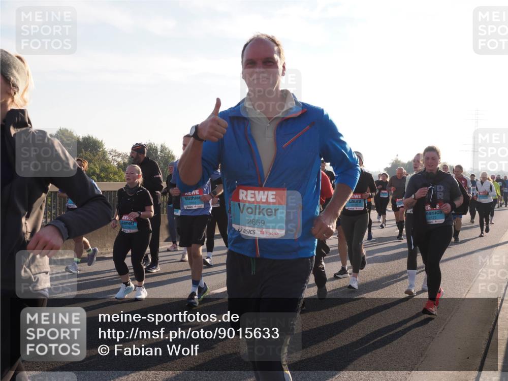 03.10.2025 - Köhlbrandbrückenlauf Fabian Wolf http://msf.ph/oto/9015633 03.10.2025 09:25:25 Position 3 1958, 2659, 3105, 2572 meine-sportfotos.de
