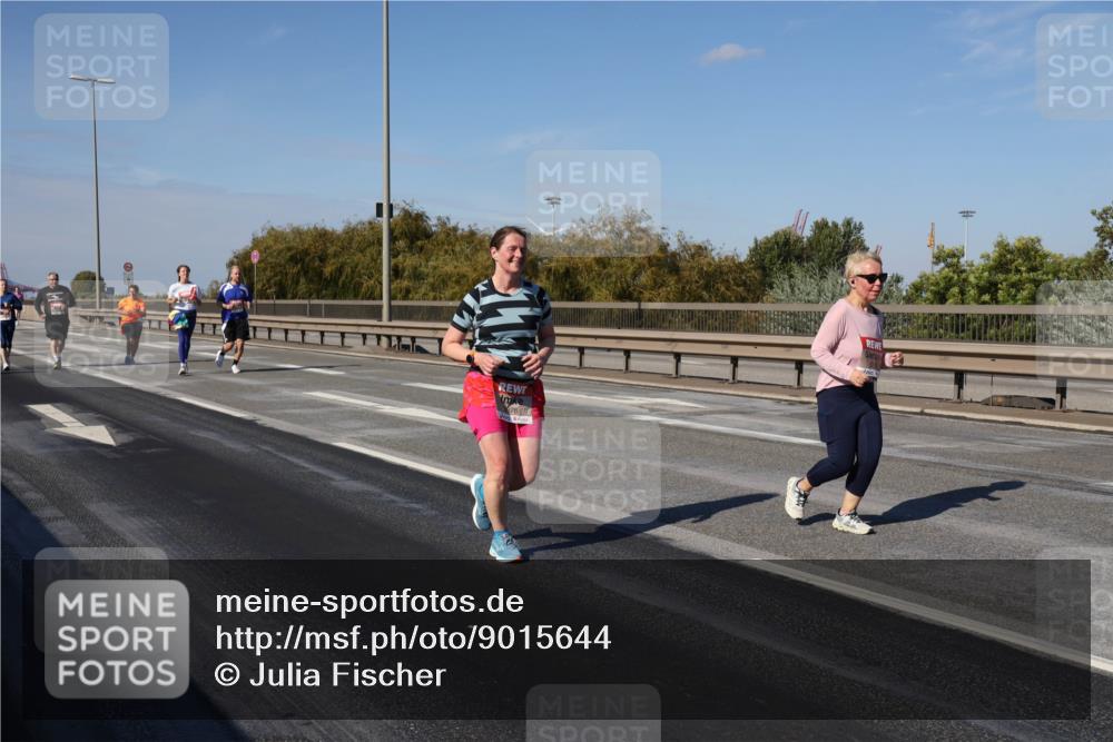 03.10.2025 - Köhlbrandbrückenlauf Julia Fischer http://msf.ph/oto/9015644 03.10.2025 13:14:05 Position 3 676 meine-sportfotos.de