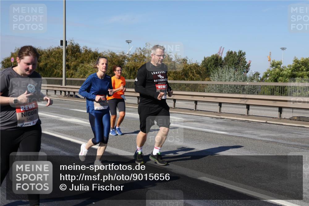 03.10.2025 - Köhlbrandbrückenlauf Julia Fischer http://msf.ph/oto/9015656 03.10.2025 13:14:13 Position 3 5407 meine-sportfotos.de