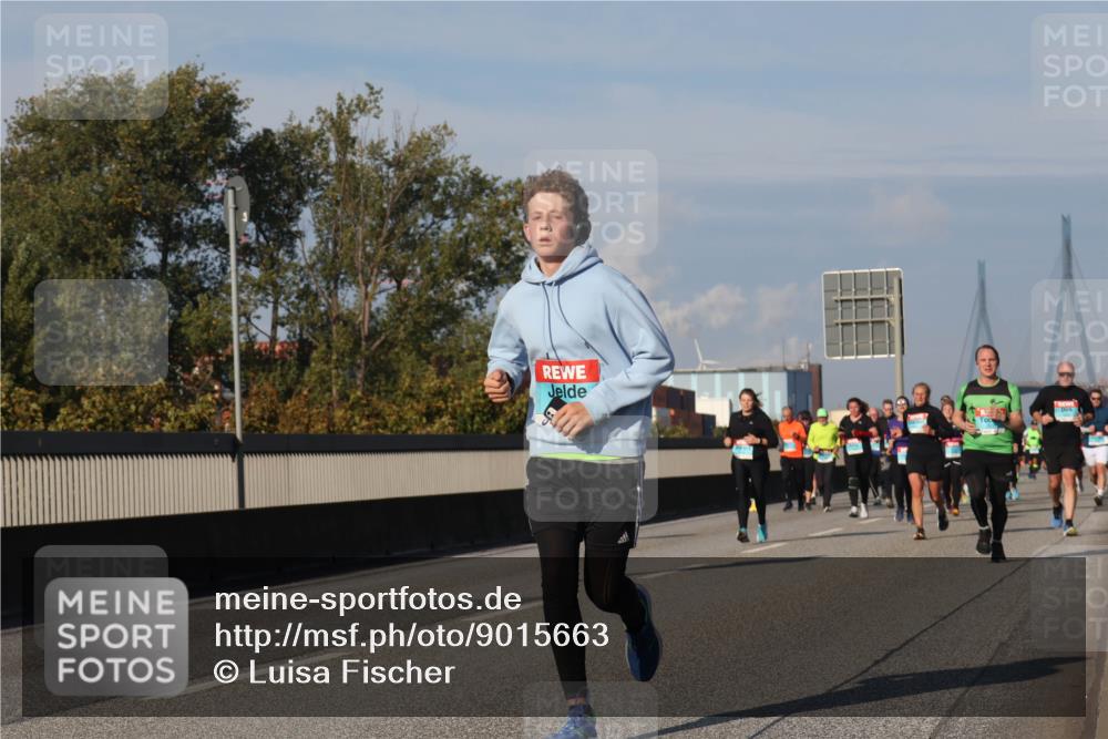 03.10.2025 - Köhlbrandbrückenlauf Luisa Fischer http://msf.ph/oto/9015663 03.10.2025 11:00:46 Position 3  meine-sportfotos.de
