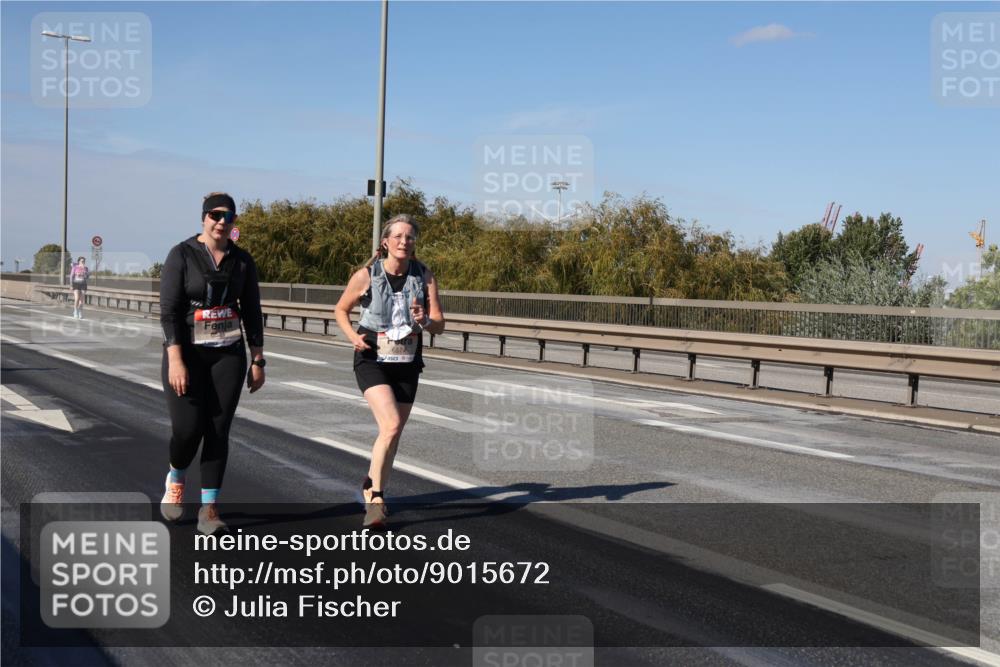 03.10.2025 - Köhlbrandbrückenlauf Julia Fischer http://msf.ph/oto/9015672 03.10.2025 13:14:19 Position 3  meine-sportfotos.de