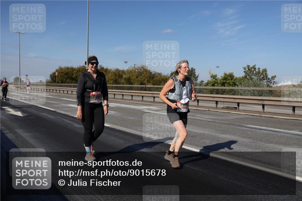 03.10.2025 - Köhlbrandbrückenlauf Julia Fischer http://msf.ph/oto/9015678 03.10.2025 13:14:20 Position 3 6574 meine-sportfotos.de
