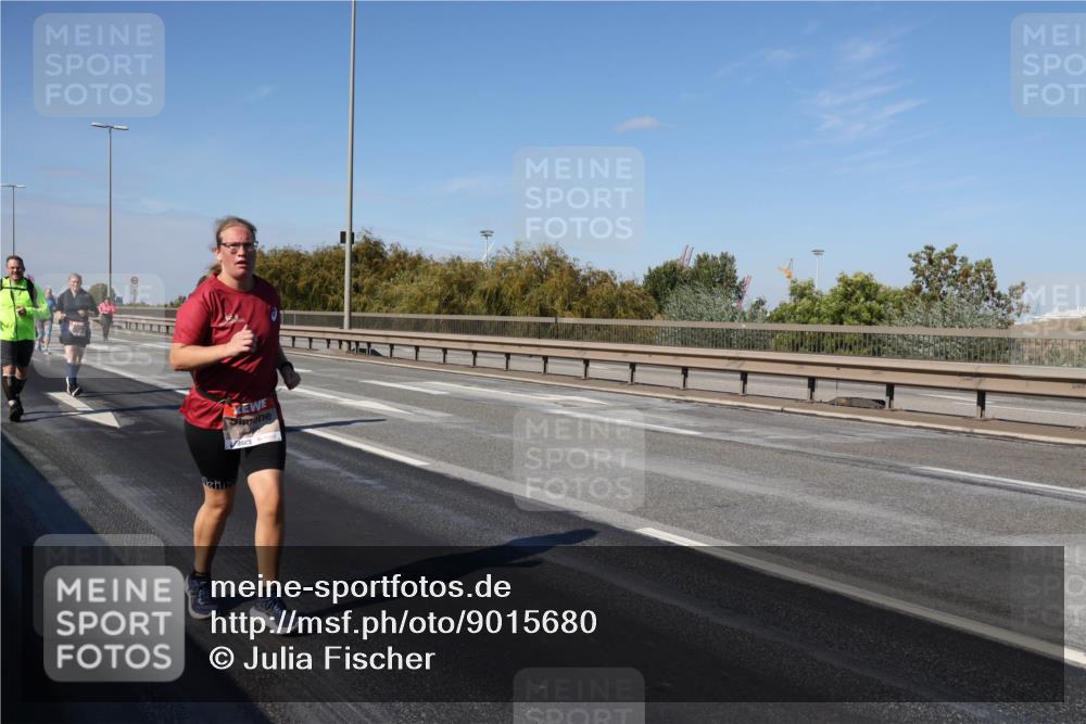03.10.2025 - Köhlbrandbrückenlauf Julia Fischer http://msf.ph/oto/9015680 03.10.2025 13:14:25 Position 3  meine-sportfotos.de