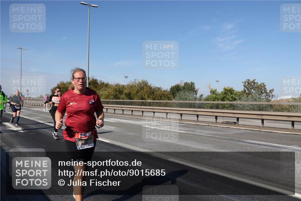 03.10.2025 - Köhlbrandbrückenlauf Julia Fischer http://msf.ph/oto/9015685 03.10.2025 13:14:25 Position 3 86 meine-sportfotos.de