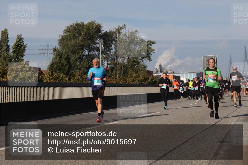 03.10.2025 - Köhlbrandbrückenlauf Luisa Fischer http://msf.ph/oto/9015697 03.10.2025 11:00:49 Position 3  meine-sportfotos.de