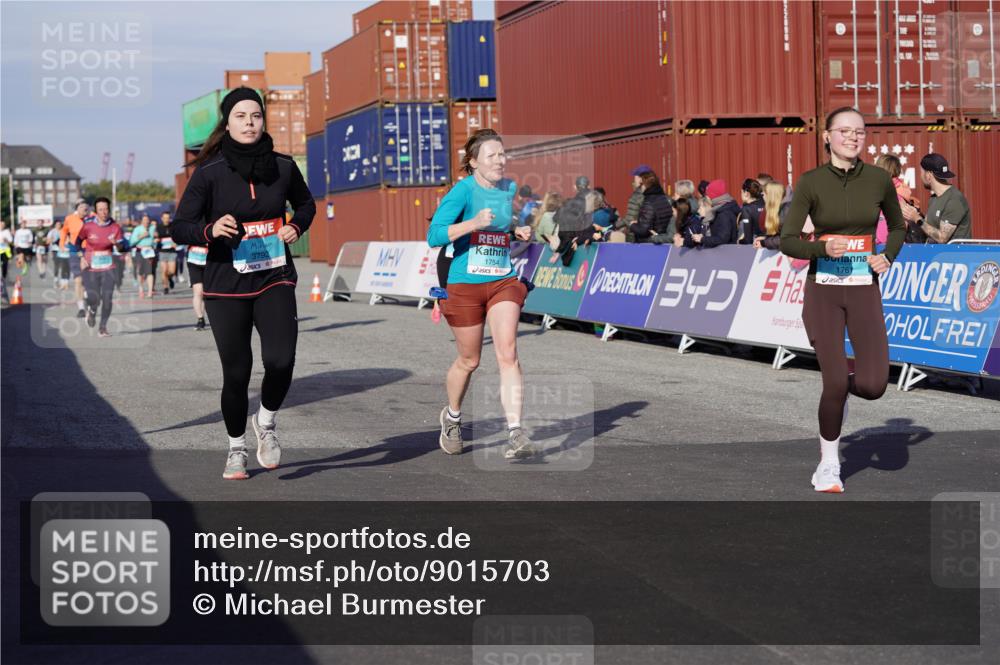 03.10.2025 - Köhlbrandbrückenlauf Michael Burmester http://msf.ph/oto/9015703 03.10.2025 10:15:13 Ziel 1523, 1691, 1693, 1754, 1761, 1773, 1785, 2046, 2707, 3482, 3515, 3596, 3792 meine-sportfotos.de