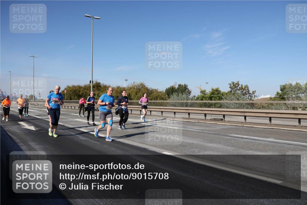 03.10.2025 - Köhlbrandbrückenlauf Julia Fischer http://msf.ph/oto/9015708 03.10.2025 13:14:34 Position 3  meine-sportfotos.de