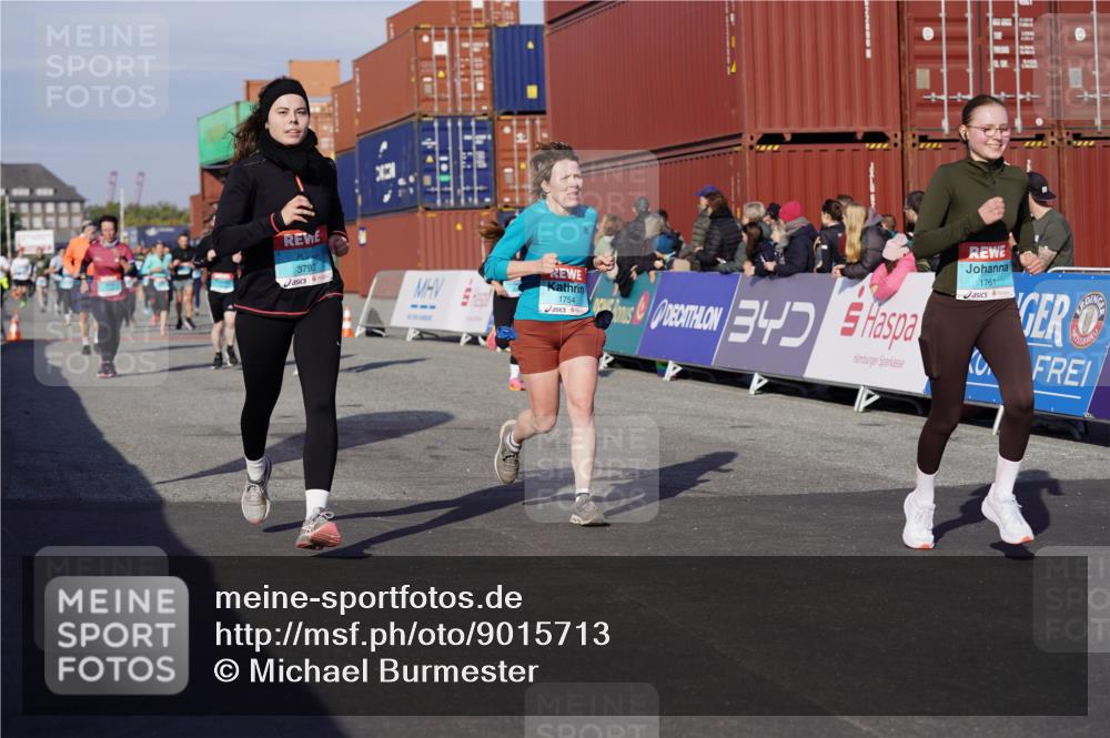 03.10.2025 - Köhlbrandbrückenlauf Michael Burmester http://msf.ph/oto/9015713 03.10.2025 10:15:14 Ziel 1691, 1693, 1754, 1761, 1773, 1785, 2046, 2707, 3482, 3515, 3596, 3792 meine-sportfotos.de