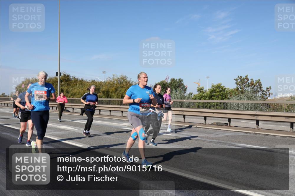 03.10.2025 - Köhlbrandbrückenlauf Julia Fischer http://msf.ph/oto/9015716 03.10.2025 13:14:35 Position 3  meine-sportfotos.de