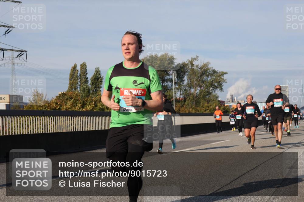 03.10.2025 - Köhlbrandbrückenlauf Luisa Fischer http://msf.ph/oto/9015723 03.10.2025 11:00:52 Position 3  meine-sportfotos.de