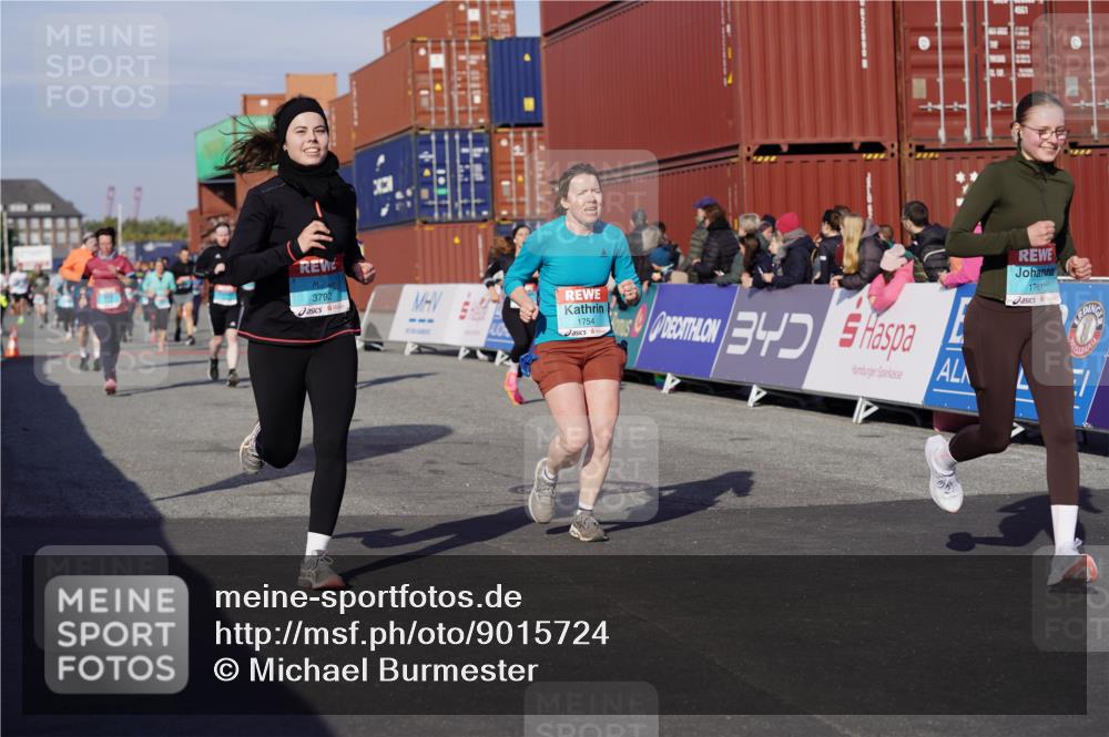 03.10.2025 - Köhlbrandbrückenlauf Michael Burmester http://msf.ph/oto/9015724 03.10.2025 10:15:14 Ziel 1691, 1693, 1754, 1761, 1773, 1785, 2046, 2707, 3482, 3515, 3596, 3792 meine-sportfotos.de