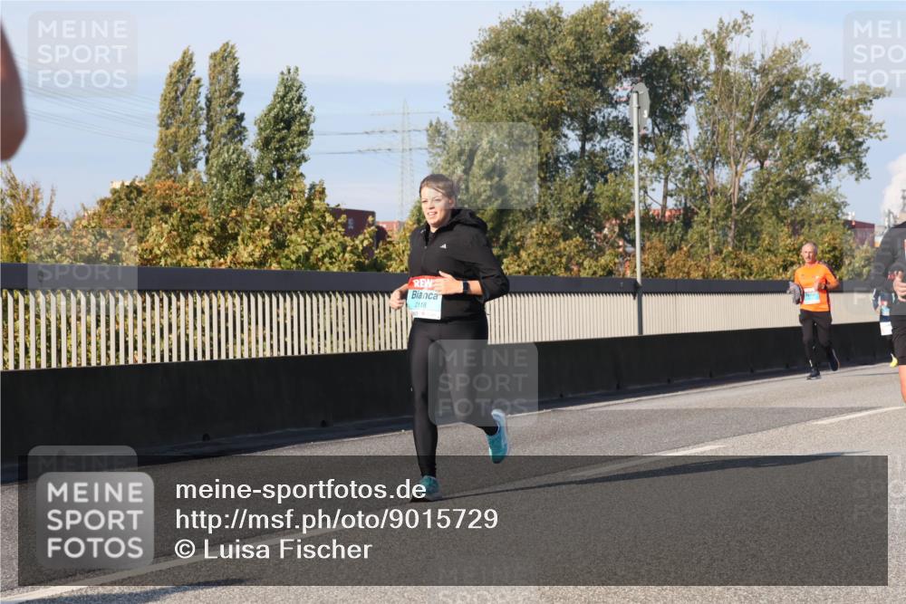 03.10.2025 - Köhlbrandbrückenlauf Luisa Fischer http://msf.ph/oto/9015729 03.10.2025 11:00:53 Position 3 2118 meine-sportfotos.de