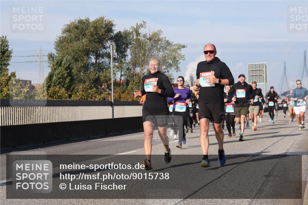 03.10.2025 - Köhlbrandbrückenlauf Luisa Fischer http://msf.ph/oto/9015738 03.10.2025 11:00:54 Position 3 1304 meine-sportfotos.de