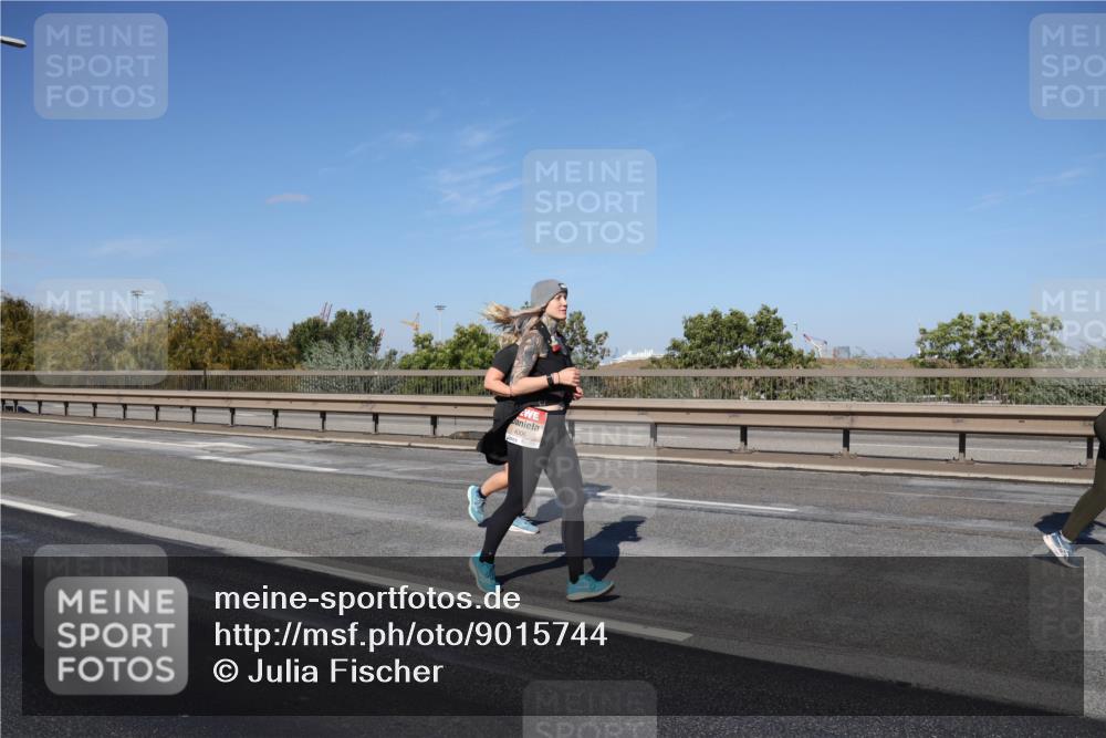 03.10.2025 - Köhlbrandbrückenlauf Julia Fischer http://msf.ph/oto/9015744 03.10.2025 13:14:42 Position 3 4006 meine-sportfotos.de