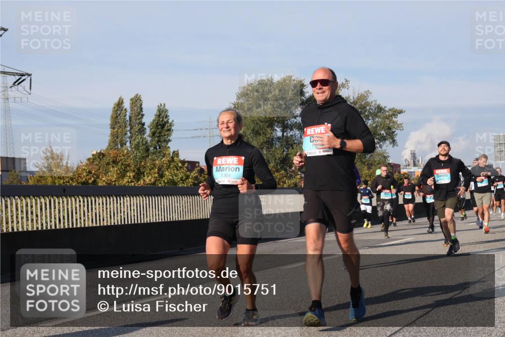 03.10.2025 - Köhlbrandbrückenlauf Luisa Fischer http://msf.ph/oto/9015751 03.10.2025 11:00:55 Position 3 1304, 1303 meine-sportfotos.de