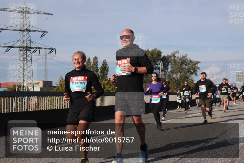 03.10.2025 - Köhlbrandbrückenlauf Luisa Fischer http://msf.ph/oto/9015757 03.10.2025 11:00:56 Position 3 1304, 3726 meine-sportfotos.de