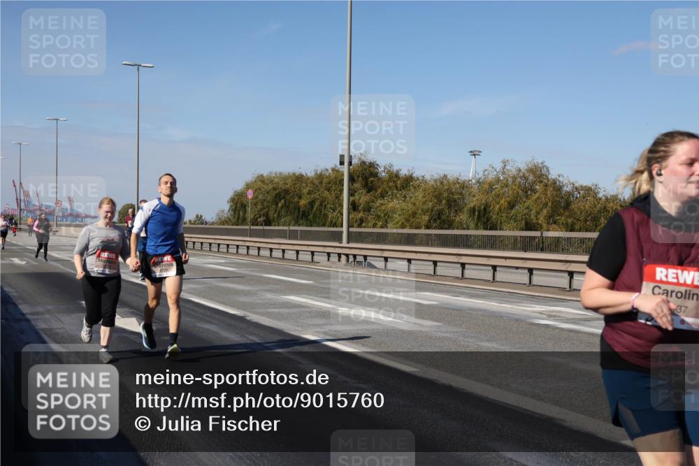 03.10.2025 - Köhlbrandbrückenlauf Julia Fischer http://msf.ph/oto/9015760 03.10.2025 13:14:48 Position 3 4755, 37 meine-sportfotos.de