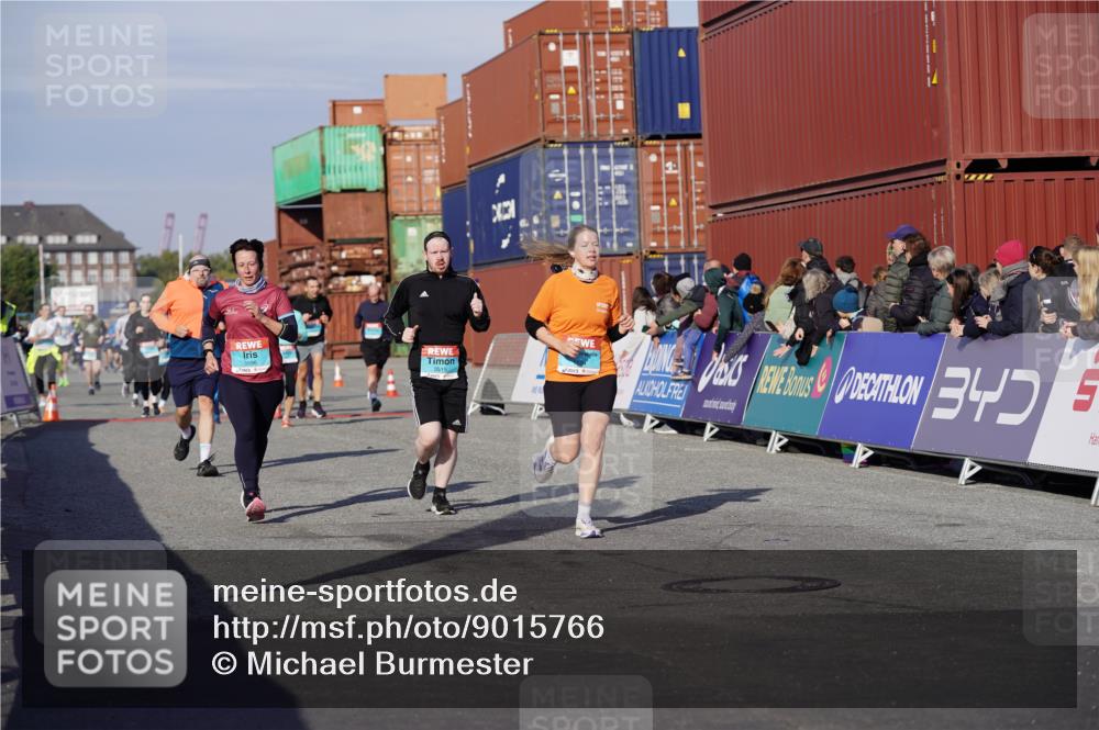 03.10.2025 - Köhlbrandbrückenlauf Michael Burmester http://msf.ph/oto/9015766 03.10.2025 10:15:16 Ziel 1337, 1637, 1691, 1754, 1761, 2046, 2707, 3482, 3515, 3596, 3792 meine-sportfotos.de